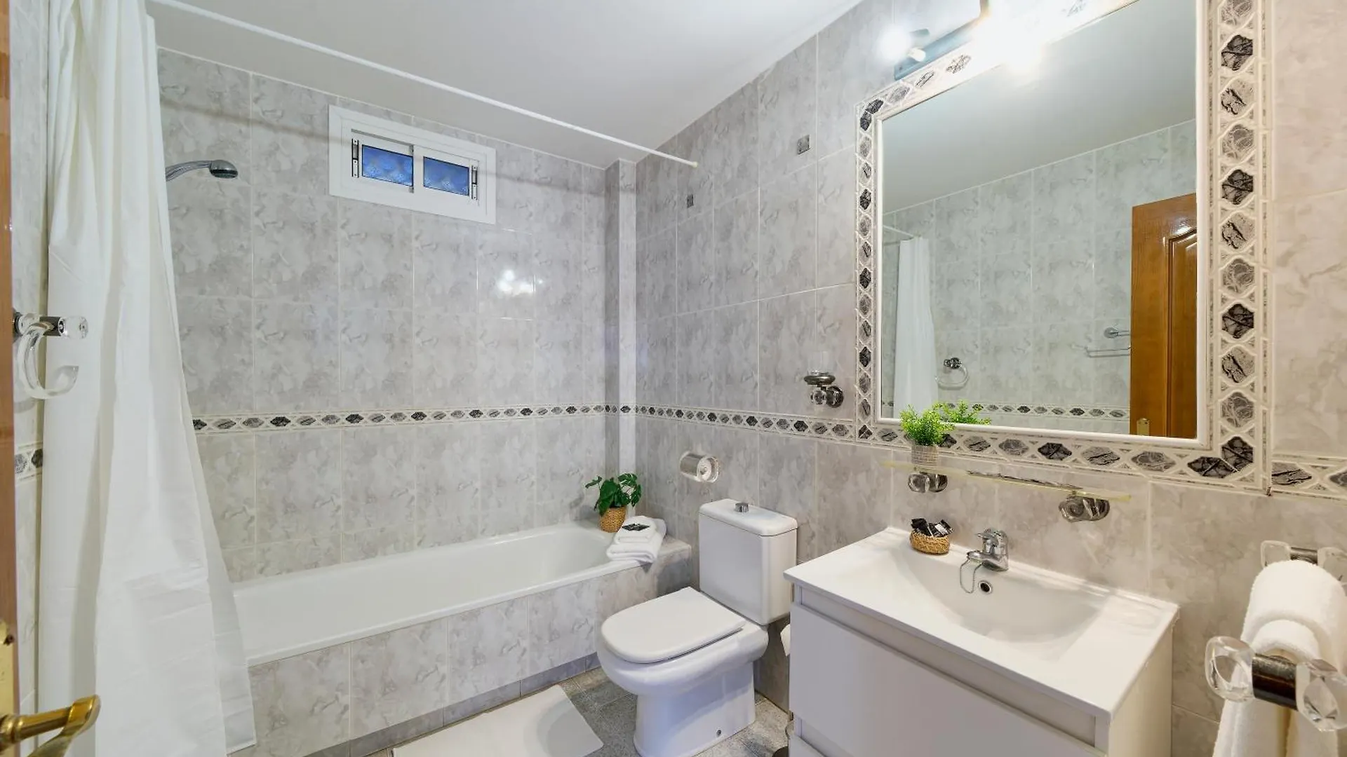 Rose I Vistas And Direct Access To The Sea Mijas Costa Apartment Malaga 0*,  Spain