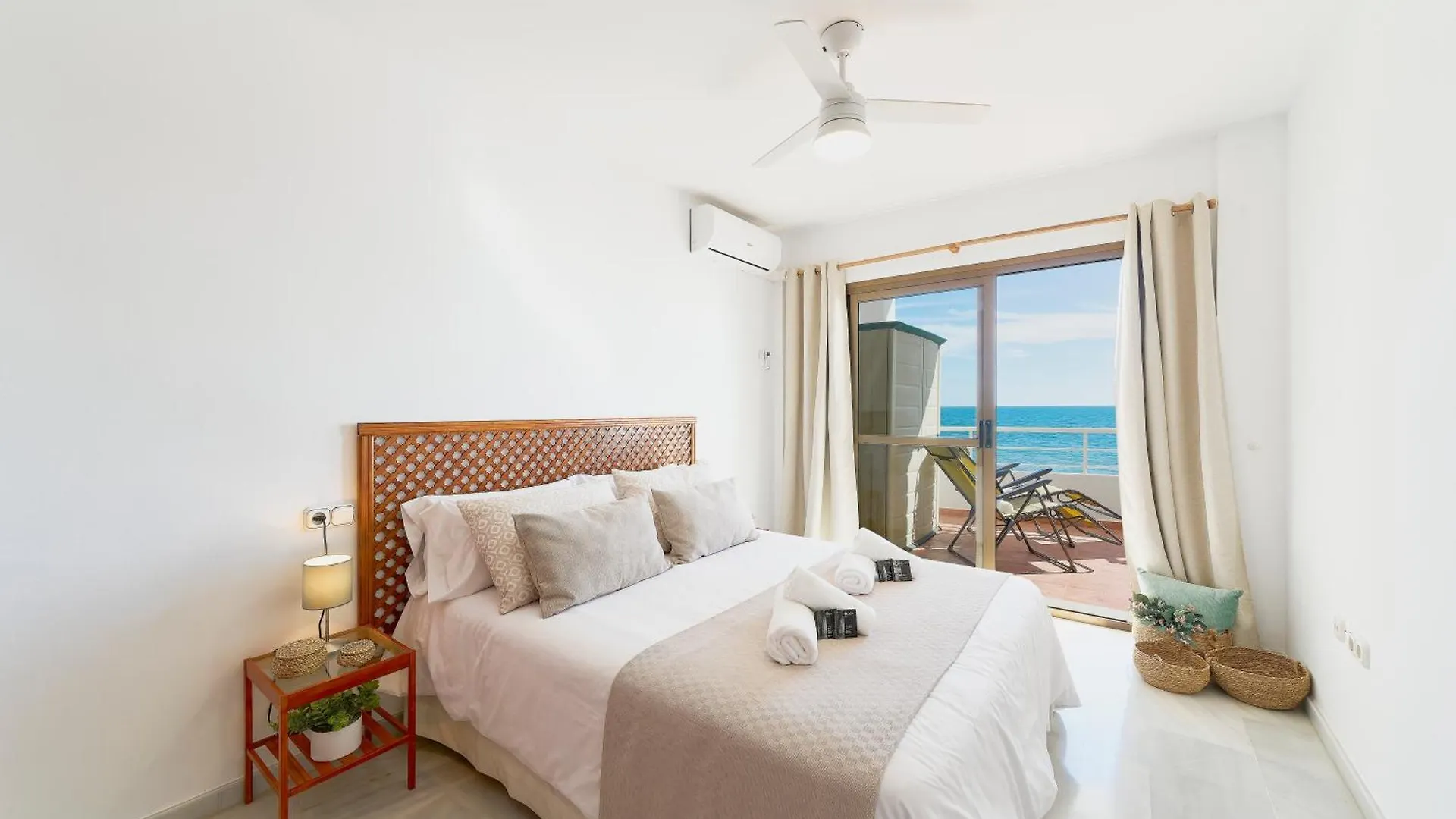 Rose I Vistas And Direct Access To The Sea Mijas Costa Apartamento Málaga