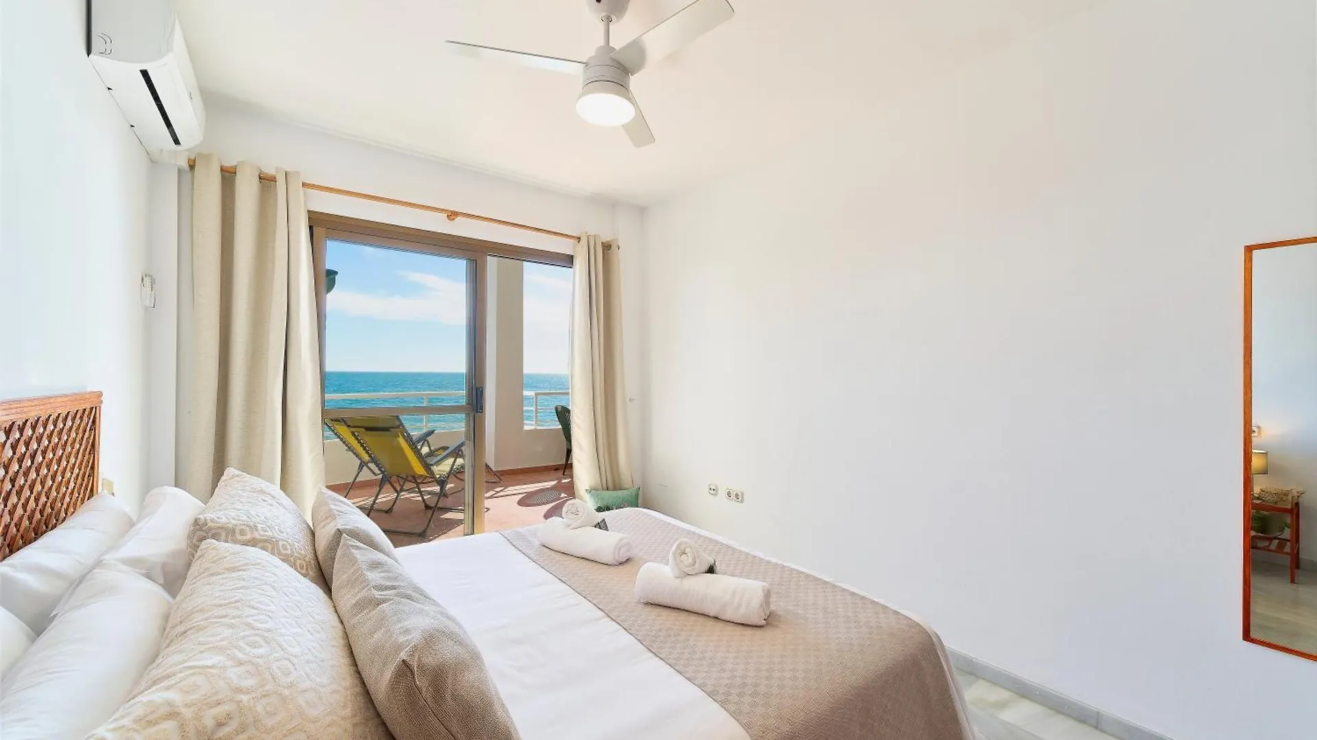 Rose I Vistas And Direct Access To The Sea Mijas Costa Apartamento Málaga